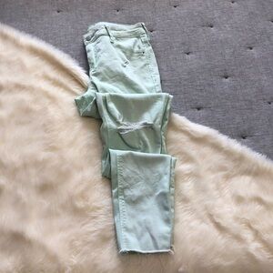 Old navy mint green rockstar raw hem jeans sz.6